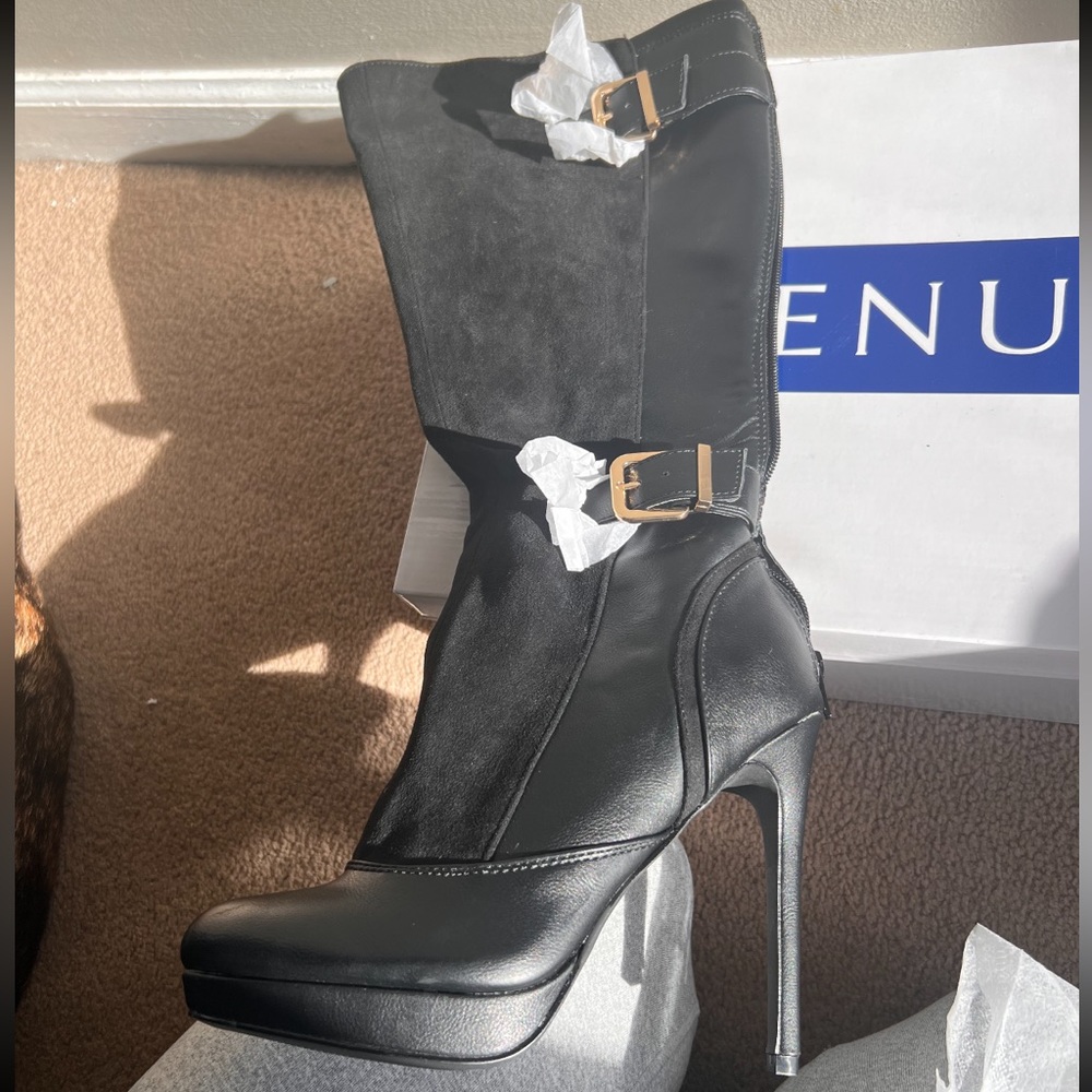 Venus women’s boots!